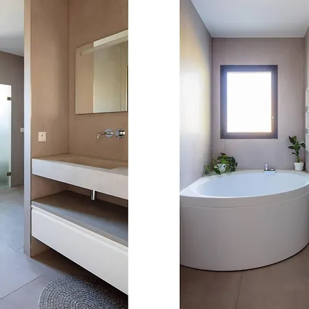 Sublime Avec Piscine Chauffee, Et Sauna A 10 Min De La Et Des Golfs - Fr-1-791-19 Villa *