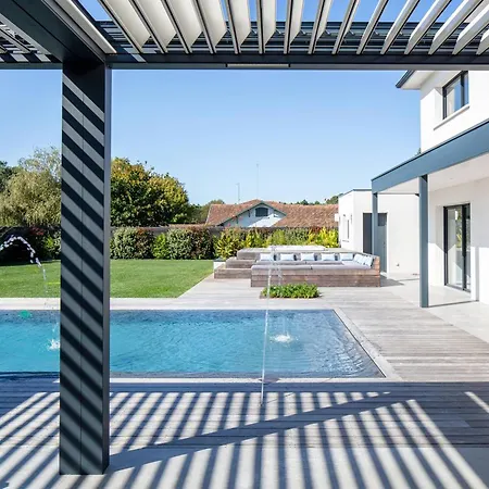 Sublime Avec Piscine Chauffee, Et Sauna A 10 Min De La Et Des Golfs - Fr-1-791-19 Tosse