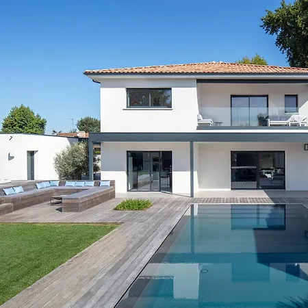 Sublime Avec Piscine Chauffee, Et Sauna A 10 Min De La Et Des Golfs - Fr-1-791-19 * Tosse