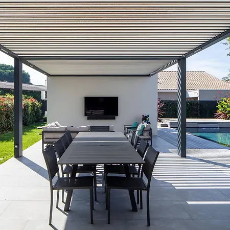 Sublime Avec Piscine Chauffee, Et Sauna A 10 Min De La Et Des Golfs - Fr-1-791-19 Villa Tosse